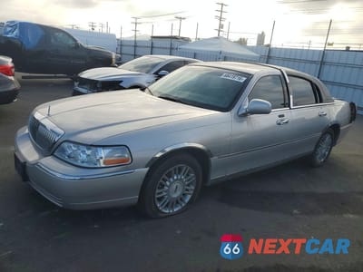 2006 LINCOLN TOWN CAR SIGNATURE LIMITED 1LNHM82WX6Y626314 - główne zdjęcie licytacji z USA - miniatura