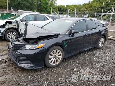 2018 TOYOTA CAMRY LE 4T1B11HK0JU578896 - główne zdjęcie licytacji z USA - miniatura