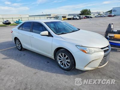 Czwarte zdjęcie samochodu z boku: 2015 TOYOTA CAMRY XLE VIN:4T1BF1FK6FU078821 - miniatura