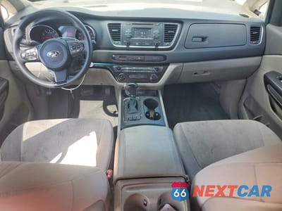 Zdjęcie 8 z 13 samochodu: 2016 KIA SEDONA LX VIN:KNDMB5C11G6171389 - miniatura