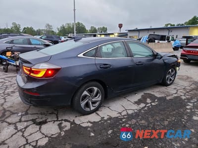 Trzecie zdjęcie samochodu z tyłu: 2019 HONDA INSIGHT LX VIN:19XZE4F1XKE002574 - miniatura
