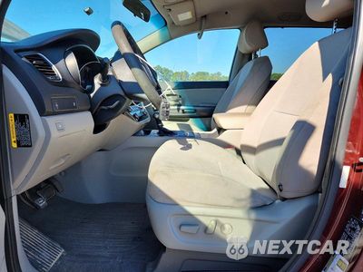 Zdjęcie 7 z 13 samochodu: 2015 KIA SEDONA LX VIN:KNDMB5C12F6071008 - miniatura