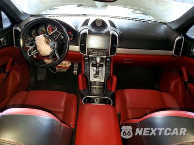 Zdjęcie 8 z 13 samochodu: 2017 PORSCHE CAYENNE TURBO VIN:WP1AC2A20HLA92436 - miniatura