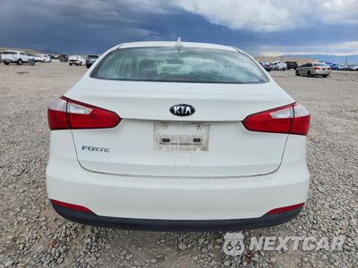 Zdjęcie 6 z 13 samochodu: 2016 KIA FORTE LX VIN:KNAFK4A60G5613437 - miniatura