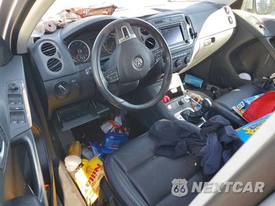 Zdjęcie 8 z 13 samochodu: 2017 VOLKSWAGEN TIGUAN S VIN:WVGBV7AXXHK027538 - miniatura