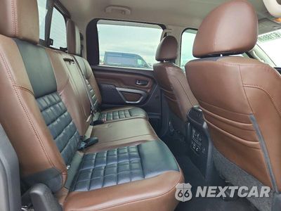 Zdjęcie 10 z 12 samochodu: 2019 NISSAN TITAN XD PLATINUM RESERVE VIN:1N6BA1F45KN514368 - miniatura