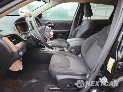 Zdjęcie 7 z 13 samochodu: 2017 JEEP CHEROKEE LATITUDE VIN:1C4PJMCS5HW505881 - miniatura