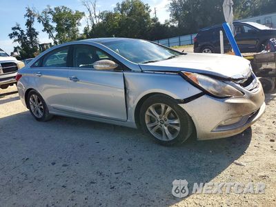 Czwarte zdjęcie samochodu z boku: 2012 HYUNDAI SONATA LIMITED VIN:5NPEC4AC9CH410915 - miniatura