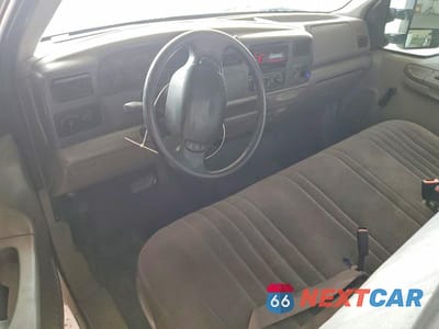 Zdjęcie 8 z 12 samochodu: 2001 FORD F250 SUPER DUTY VIN:3FTNF20L01MA55881 - miniatura