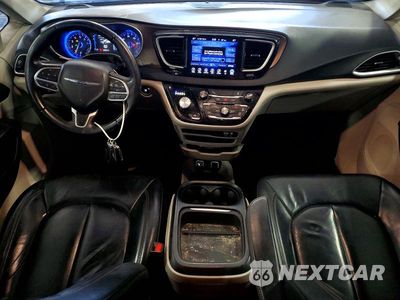 Zdjęcie 8 z 13 samochodu: 2017 CHRYSLER PACIFICA TOURING L VIN:2C4RC1BG4HR638381 - miniatura