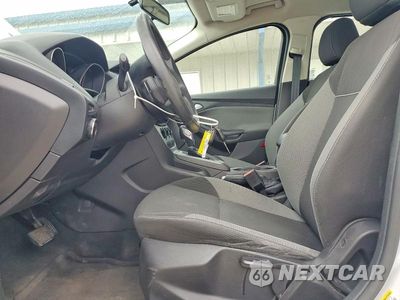 Zdjęcie 7 z 12 samochodu: 2014 FORD FOCUS SE VIN:1FADP3F25EL249493 - miniatura