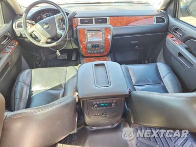 Zdjęcie 8 z 14 samochodu: 2013 CHEVROLET TAHOE K1500 LTZ VIN:1GNSKCE07DR205319 - miniatura