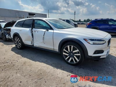 Czwarte zdjęcie samochodu z boku: 2021 VOLVO V90 CROSS COUNTRY T6 INSCRIPTION VIN:YV4A22NL4M1141115 - miniatura