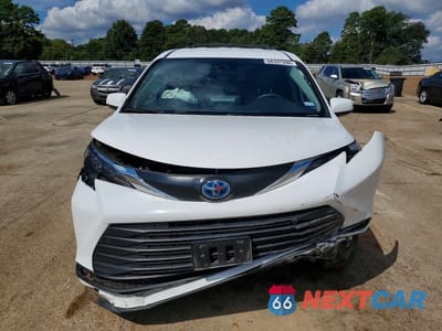 Piąte zdjęcie samochodu w środku: 2024 TOYOTA SIENNA LE VIN:5TDKRKECXRS191336 - miniatura
