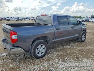 Trzecie zdjęcie samochodu z tyłu: 2017 TOYOTA TUNDRA CREWMAX SR5 VIN:5TFEM5F12HX119954 - miniatura