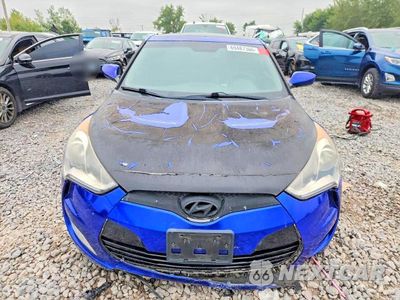 Piąte zdjęcie samochodu w środku: 2013 HYUNDAI VELOSTER BASE VIN:KMHTC6AD2DU170721 - miniatura