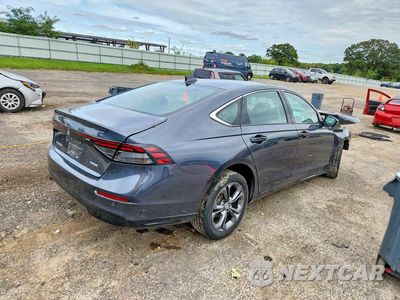 Trzecie zdjęcie samochodu z tyłu: 2025 HONDA ACCORD HYBRID EXL VIN:1HGCY2F68SA002087 - miniatura