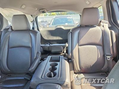 Zdjęcie 10 z 13 samochodu: 2018 HONDA ODYSSEY EXL VIN:5FNRL6H7XJB021783 - miniatura