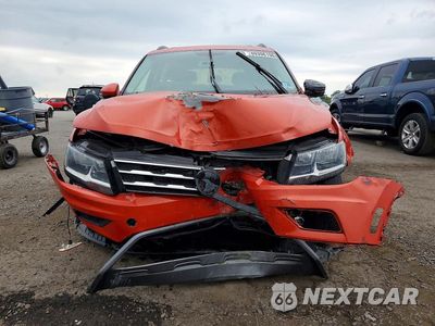 Piąte zdjęcie samochodu w środku: 2019 VOLKSWAGEN TIGUAN SE VIN:3VV2B7AX7KM173930 - miniatura