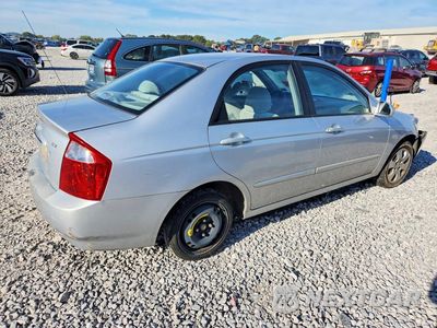 Trzecie zdjęcie samochodu z tyłu: 2006 KIA SPECTRA EX VIN:KNAFE121065208671 - miniatura