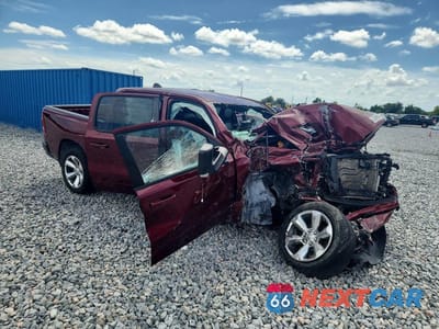 Czwarte zdjęcie samochodu z boku: 2023 RAM 1500 LARAMIE VIN:1C6SRFJT5PN541849 - miniatura