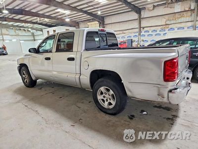 Drugie zdjęcie samochodu z przodu: 2005 DODGE DAKOTA QUAD SLT VIN:1D7HE48N45S308348 - miniatura