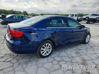 Trzecie zdjęcie samochodu z tyłu: 2013 VOLKSWAGEN JETTA SE VIN:3VWDX7AJ3DM450318 - miniatura