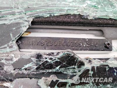 Zdjęcie 12 z 12 samochodu: 2006 TOYOTA COROLLA LE VIN:1NXBR30E66Z591346 - miniatura