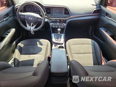 Zdjęcie 8 z 12 samochodu: 2020 HYUNDAI ELANTRA VALUE EDITION VIN:5NPD84LF7LH587015 - miniatura
