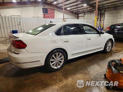 Trzecie zdjęcie samochodu z tyłu: 2017 VOLKSWAGEN PASSAT SEL PREMIUM VIN:1VWCT7A31HC068918 - miniatura