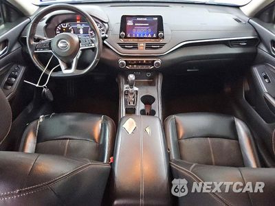 Zdjęcie 8 z 12 samochodu: 2019 NISSAN ALTIMA SR VIN:1N4BL4CV6KN319073 - miniatura