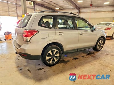 Trzecie zdjęcie samochodu z tyłu: 2017 SUBARU FORESTER 2.5I VIN:JF2SJABCXHH580696 - miniatura