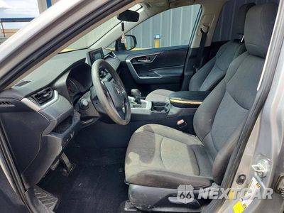 Zdjęcie 7 z 13 samochodu: 2019 TOYOTA RAV4 XLE VIN:2T3W1RFV2KW015595 - miniatura