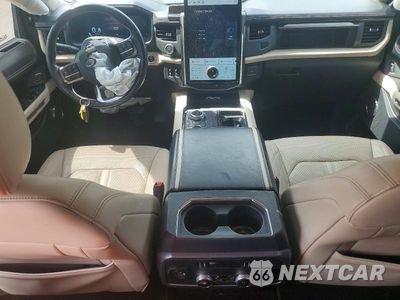 Zdjęcie 8 z 13 samochodu: 2022 FORD EXPEDITION MAX PLATINUM VIN:1FMJK1MT7NEA66897 - miniatura