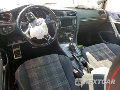 Zdjęcie 8 z 13 samochodu: 2015 VOLKSWAGEN GTI VIN:3VW4T7AU4FM034237 - miniatura