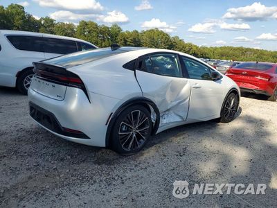 Trzecie zdjęcie samochodu z tyłu: 2026 TOYOTA PRIUS XLE VIN:JTDACAAU5T3077937 - miniatura