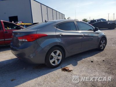 Trzecie zdjęcie samochodu z tyłu: 2013 HYUNDAI ELANTRA GLS VIN:5NPDH4AE4DH307305 - miniatura