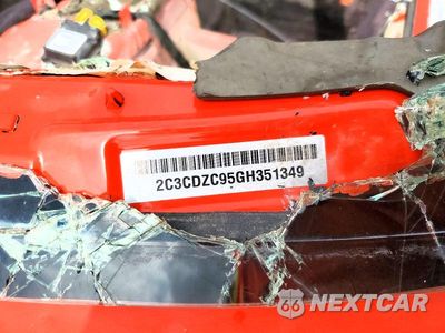 Zdjęcie 13 z 13 samochodu: 2016 DODGE CHALLENGER SRT HELLCAT VIN:2C3CDZC95GH351349 - miniatura