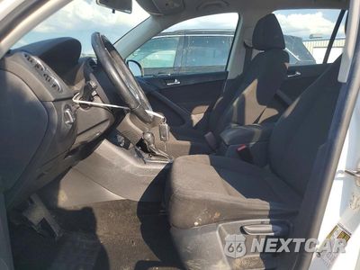 Zdjęcie 7 z 12 samochodu: 2017 VOLKSWAGEN TIGUAN S VIN:WVGAV7AX4HK050681 - miniatura