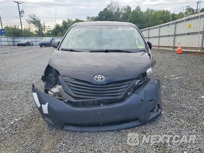 Piąte zdjęcie samochodu w środku: 2011 TOYOTA SIENNA BASE 7-PASSENGER VIN:5TDZK3DC6BS011110 - miniatura