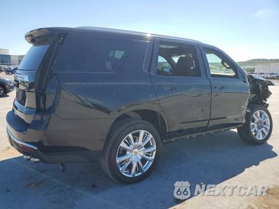 Trzecie zdjęcie samochodu z tyłu: 2024 CHEVROLET TAHOE K1500 HIGH COUNTRY VIN:1GNSKTKL3RR400436 - miniatura