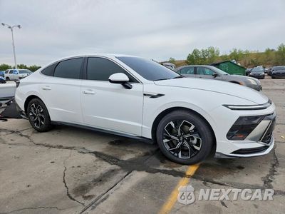 Czwarte zdjęcie samochodu z boku: 2025 HYUNDAI SONATA SEL VIN:KMHL64JA3SA452852 - miniatura