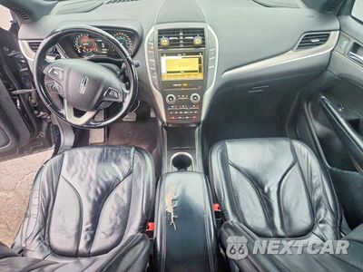 Zdjęcie 8 z 13 samochodu: 2017 LINCOLN MKC SELECT VIN:5LMCJ2D96HUL53824 - miniatura