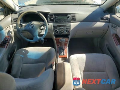 Zdjęcie 8 z 12 samochodu: 2005 TOYOTA COROLLA LE VIN:1NXBR32E35Z378379 - miniatura