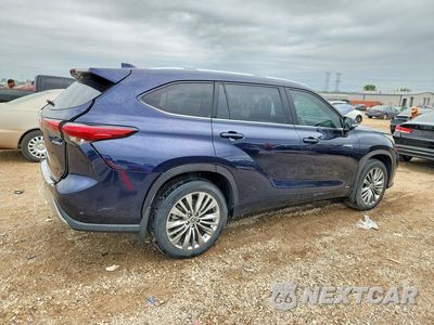 Trzecie zdjęcie samochodu z tyłu: 2020 TOYOTA HIGHLANDER HYBRID PLATINUM VIN:5TDEBRCH8LS011660 - miniatura