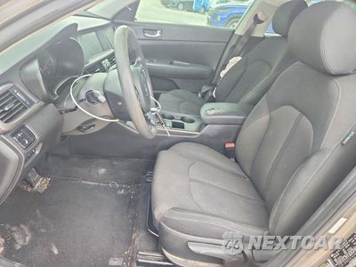 Zdjęcie 7 z 12 samochodu: 2018 KIA OPTIMA LX VIN:5XXGT4L32JG251217 - miniatura