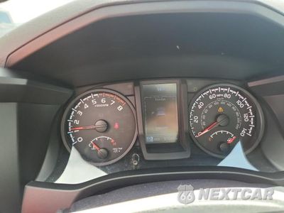 Zdjęcie 9 z 12 samochodu: 2018 TOYOTA TACOMA SR VIN:5TFRX5GN4JX103853 - miniatura