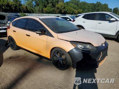 Czwarte zdjęcie samochodu z boku: 2013 FORD FOCUS ST VIN:1FADP3L91DL168880 - miniatura