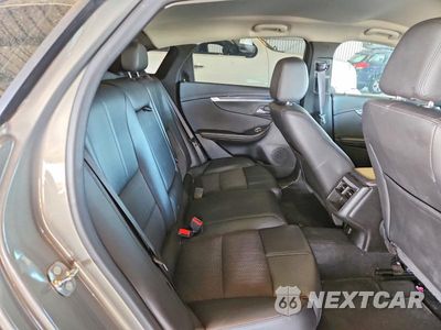 Zdjęcie 10 z 12 samochodu: 2017 CHEVROLET IMPALA LT VIN:2G1105S34H9176908 - miniatura