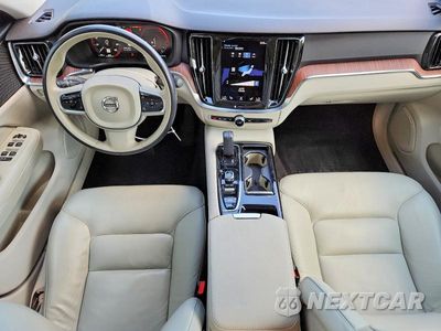 Zdjęcie 8 z 12 samochodu: 2021 VOLVO S60 T8 RECHARGE R-DESIGN VIN:7JRBR0FZ2MG103472 - miniatura